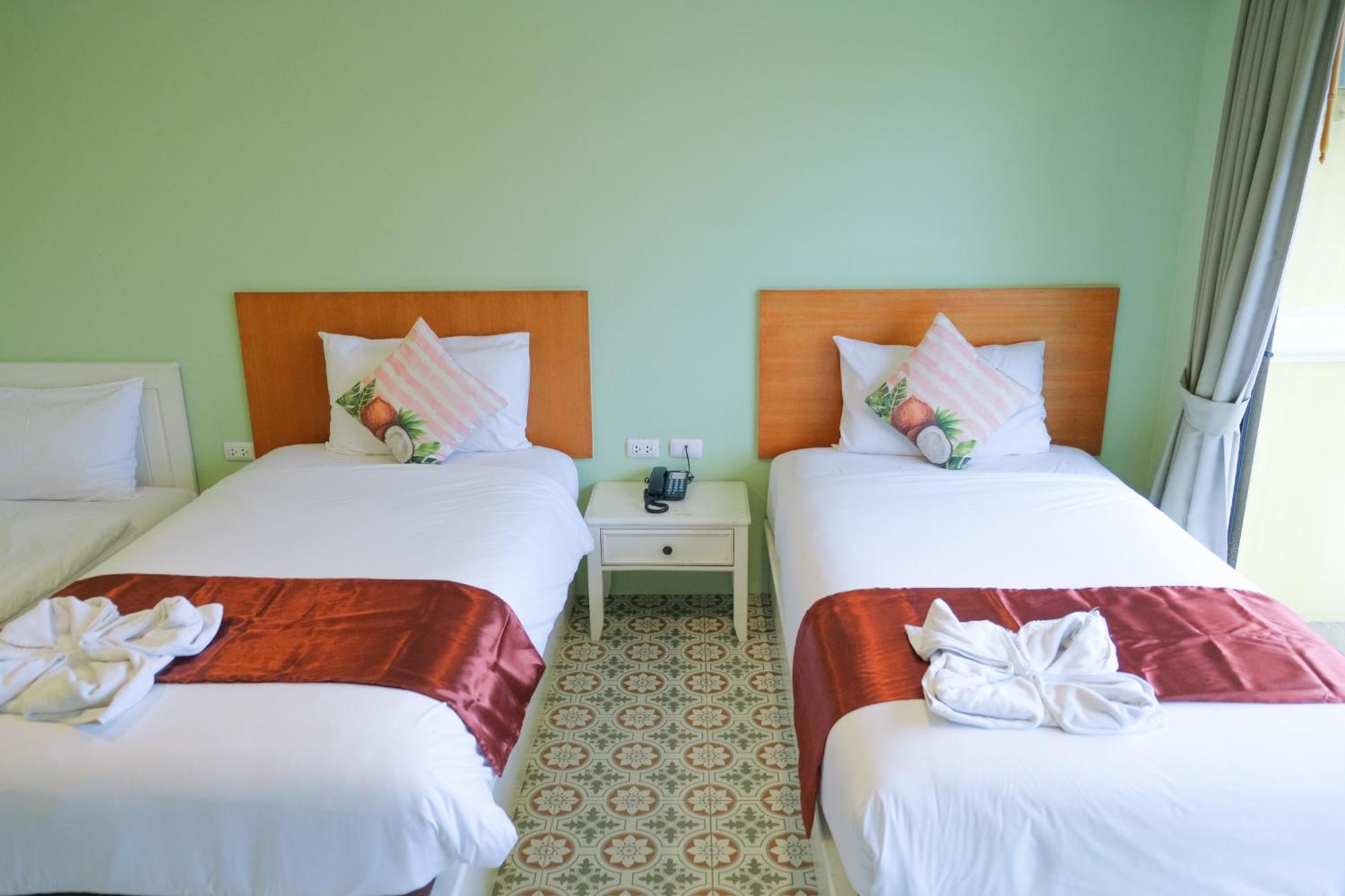 The Pineapple Hotel Krabi town Exterior foto