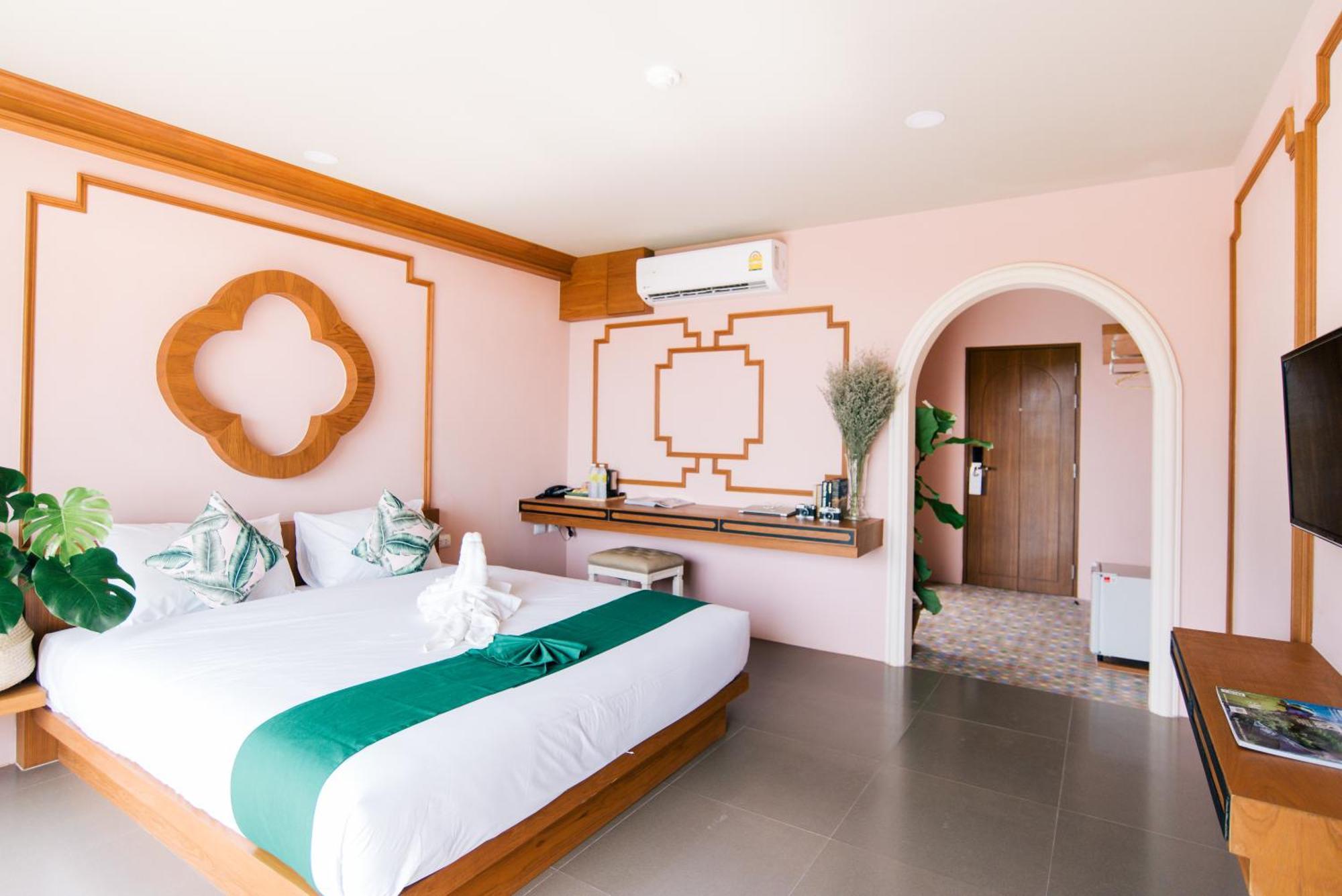 The Pineapple Hotel Krabi town Exterior foto